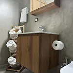 Maison d'hôtes Lady 40 - Valona 3*
