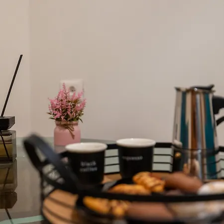 Lady 40 - Valona, By Alba Experience Guest house Vlore