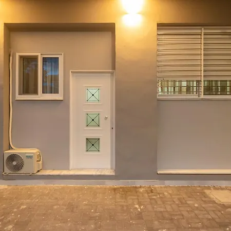 Guest house Lady 40 - Valona, By Alba Experience 3*