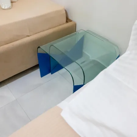 Lady 40 - Valona, By Alba Experience Guest house